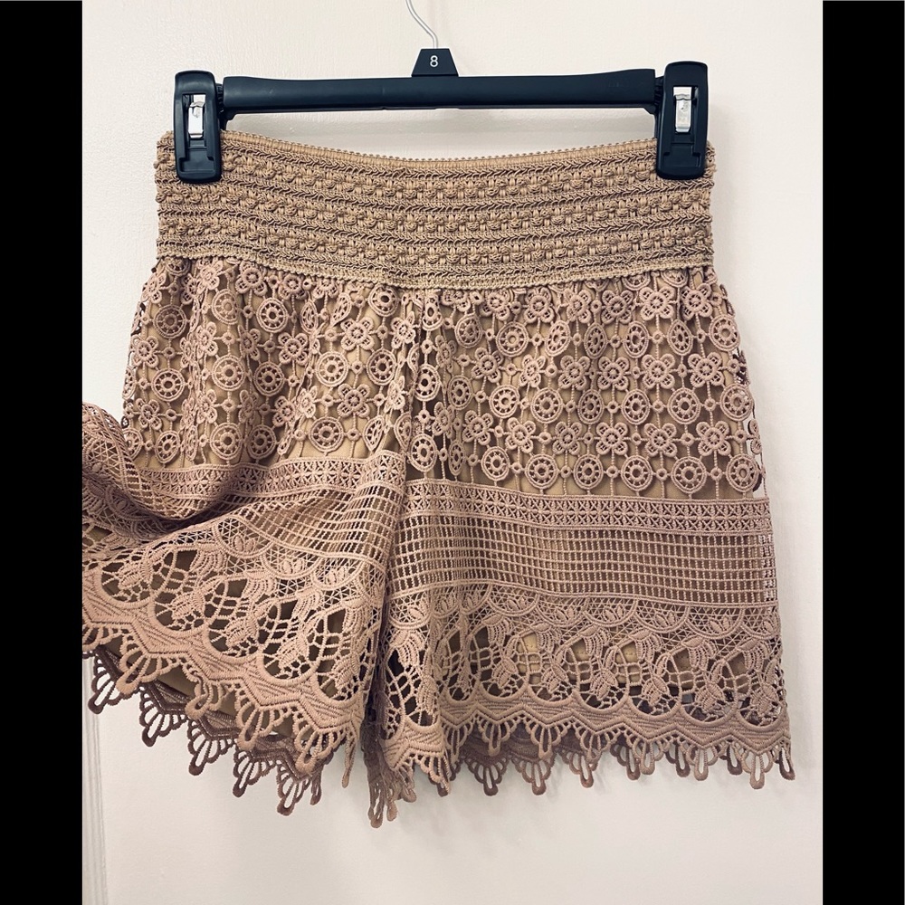 NWT mocha lace crochet boho high waisted shorts